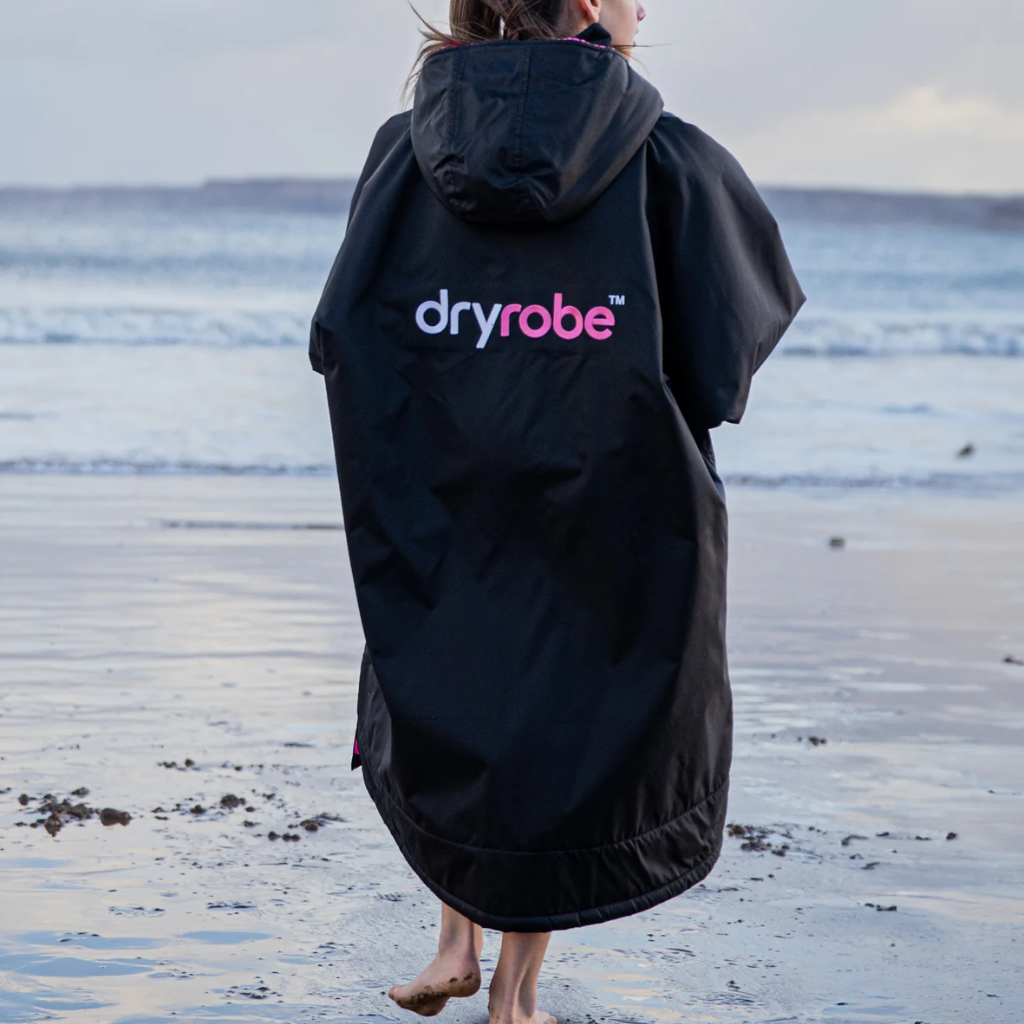 dryrobe Long Sleeve Black & Pink Changing Robe (Kids)